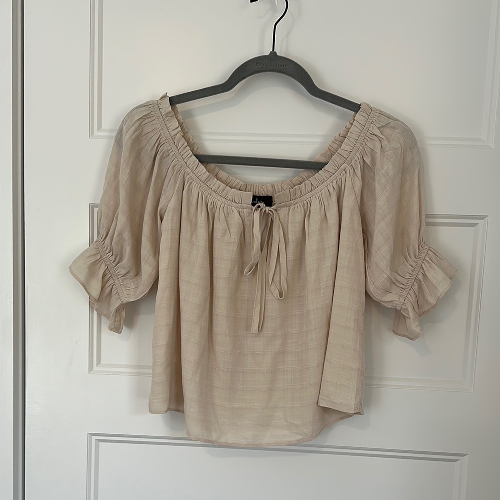 Lulu’s Tan Beige Cream Ruffle Sleeve Crop Blouse with Tie Front Size XS